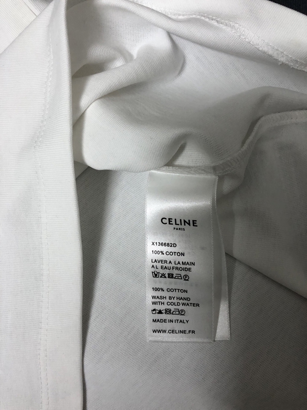 ブランドTシャツ着用イメージ